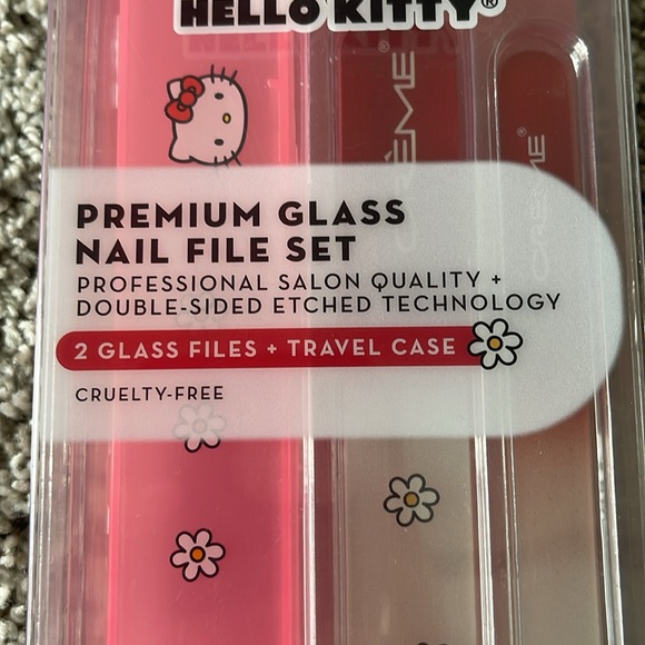 Hello kitty premium glass nail file set - Picture 2 of 3